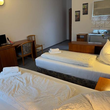 Gaestezimmer Gasthof Becker Hotel Wulfrath Екстериор снимка