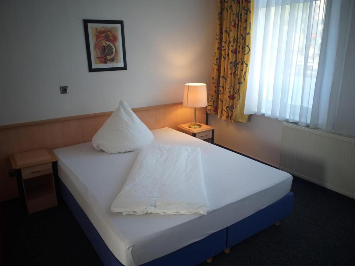 Gaestezimmer Gasthof Becker Hotel Wulfrath Екстериор снимка