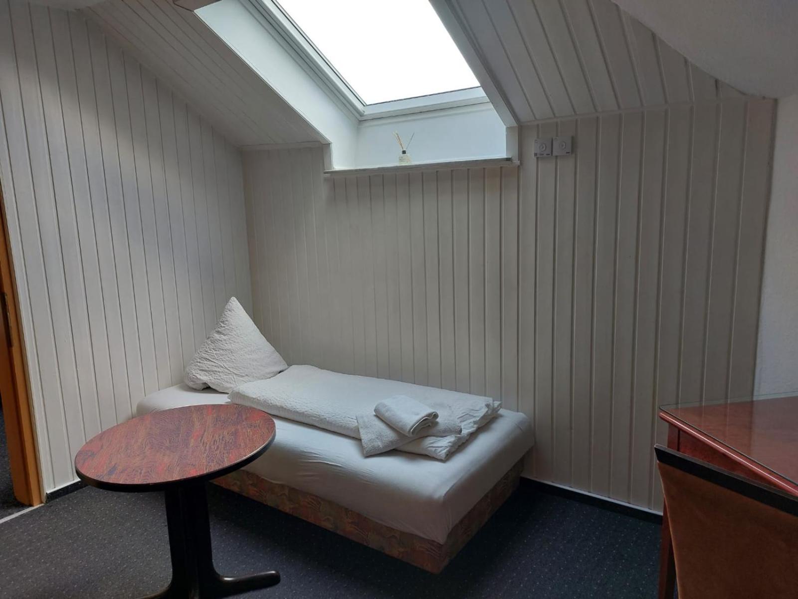 Gaestezimmer Gasthof Becker Hotel Wulfrath Екстериор снимка