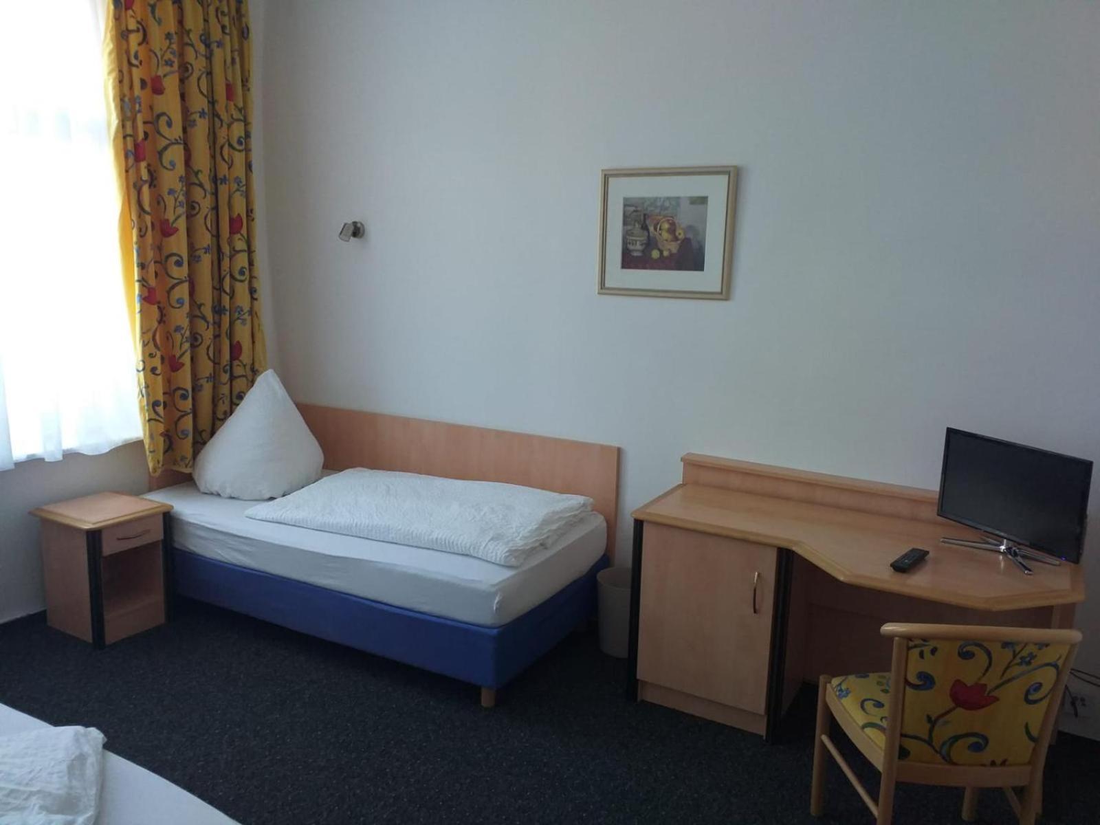 Gaestezimmer Gasthof Becker Hotel Wulfrath Екстериор снимка