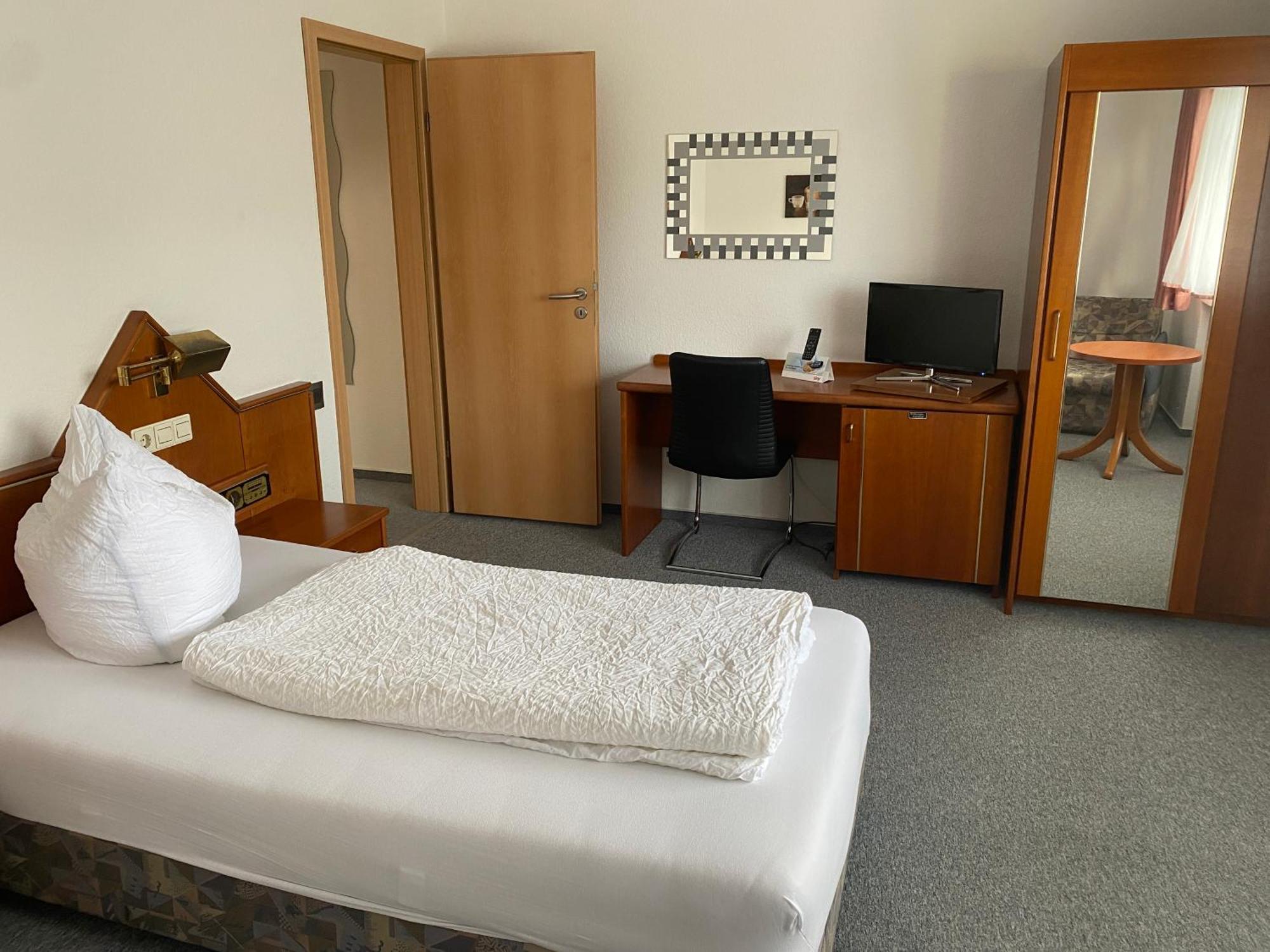Gaestezimmer Gasthof Becker Hotel Wulfrath Екстериор снимка