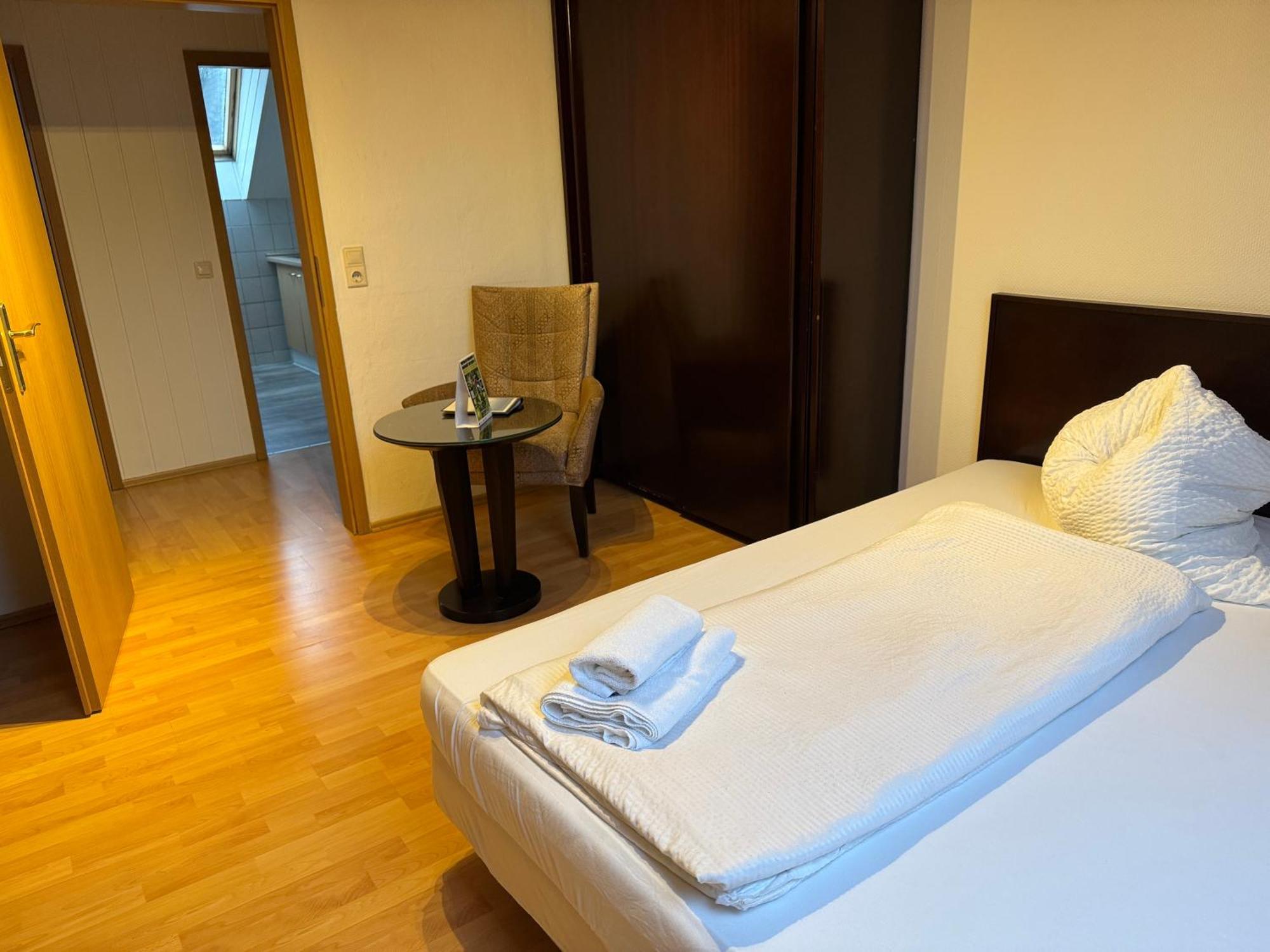 Gaestezimmer Gasthof Becker Hotel Wulfrath Екстериор снимка