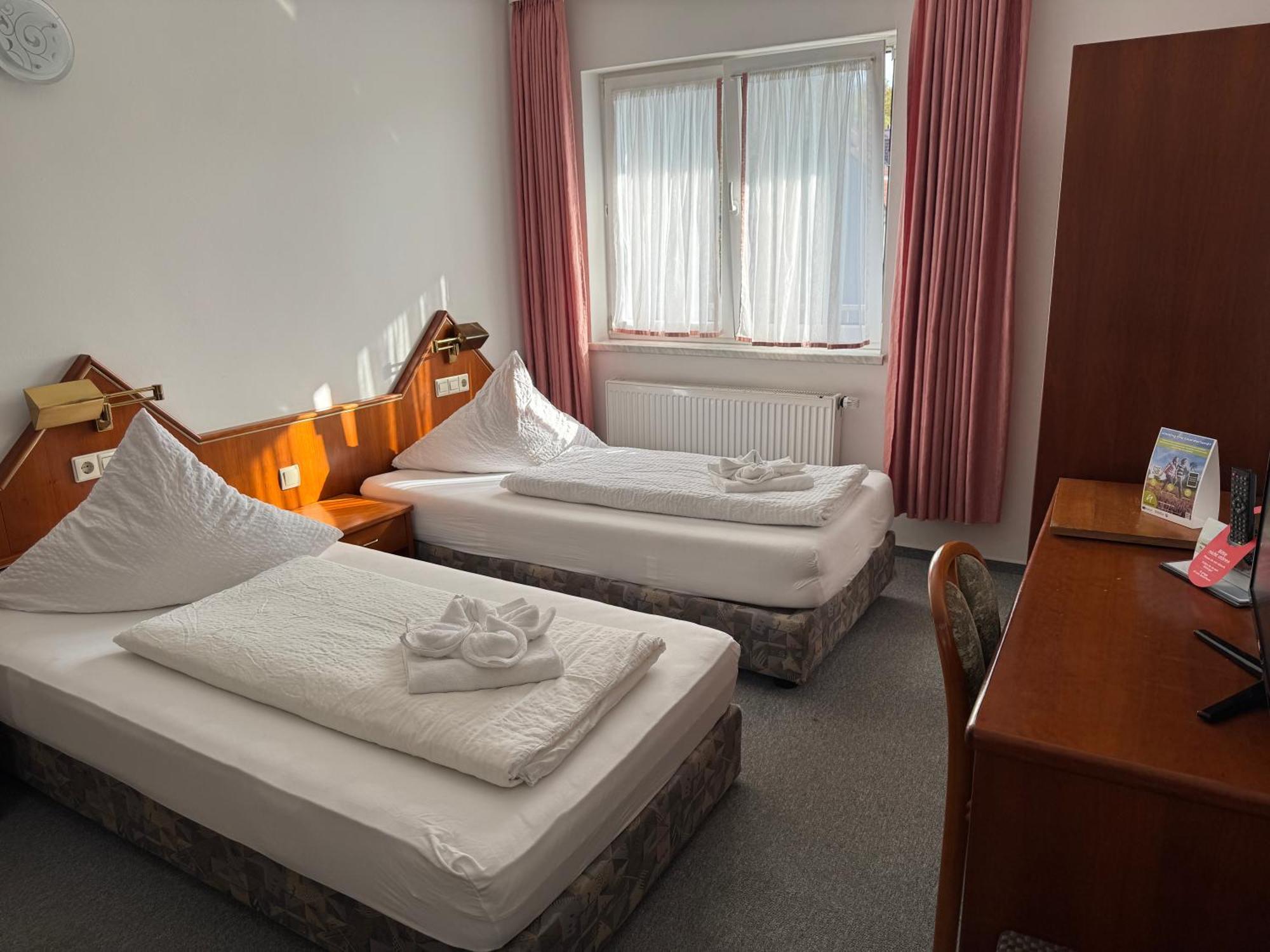 Gaestezimmer Gasthof Becker Hotel Wulfrath Екстериор снимка