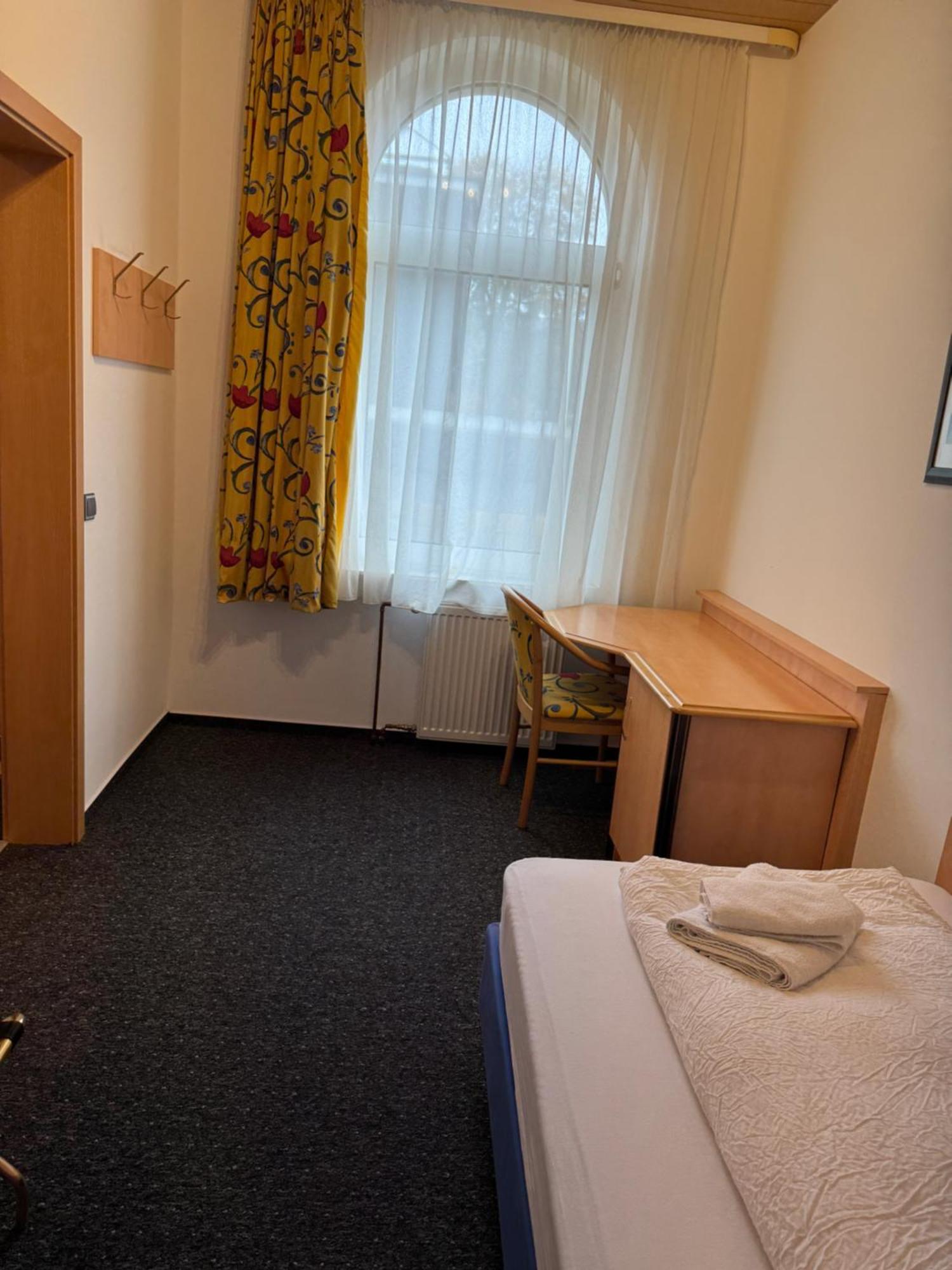 Gaestezimmer Gasthof Becker Hotel Wulfrath Екстериор снимка