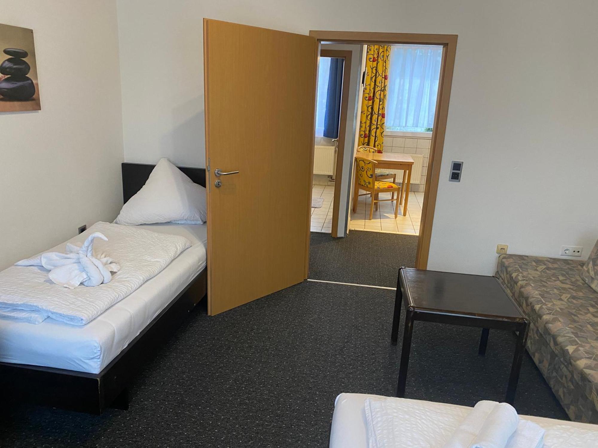 Gaestezimmer Gasthof Becker Hotel Wulfrath Екстериор снимка